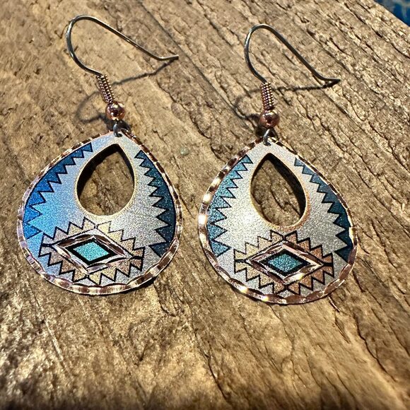 Boho Native American Tribal Teal Blue Native Copper Wire Earrings, Gift Box - Picture 1 of 9